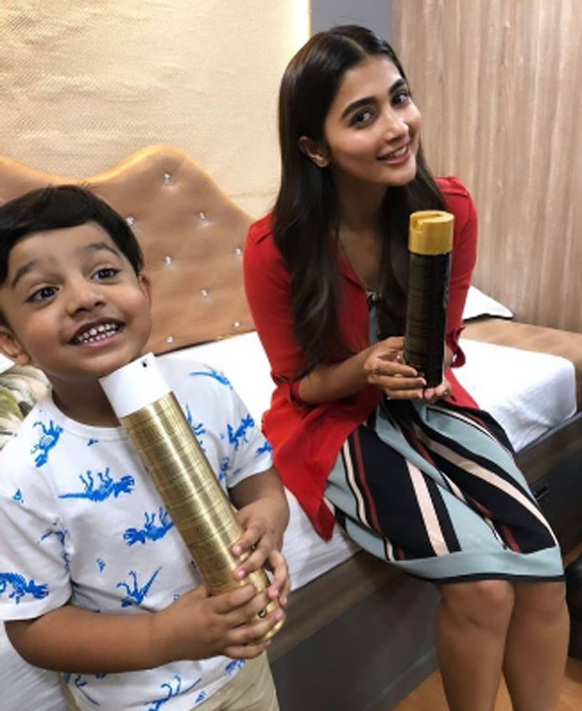 Pooja Shares An Adorable Click With Tarak Jr!