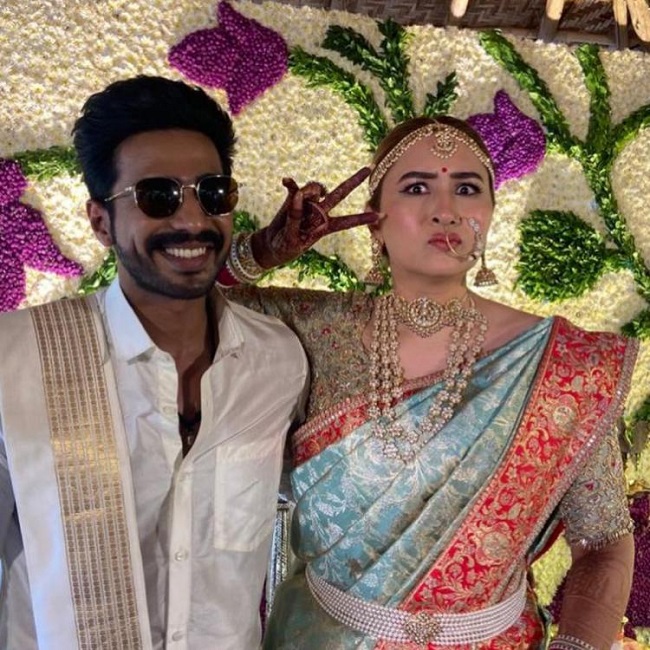 Gutta Jwala ties the knot with long time beau Vishnu Vishal Gutta Jwala ties the knot with long time beau Vishnu Vishal