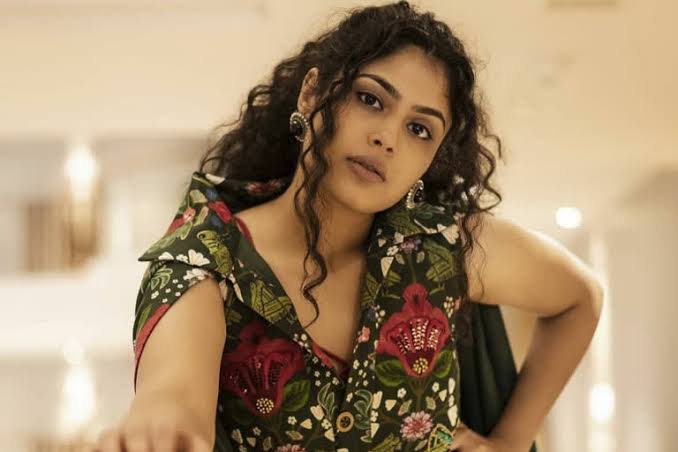 Faria Abdhullah: మరో కామెడీ ఎంటర్టైనర్ లో జాతిరత్నాలు హీరోయిన్..!! Faria Abdhullah: మరో కామెడీ ఎంటర్టైనర్ లో జాతిరత్నాలు హీరోయిన్..!!