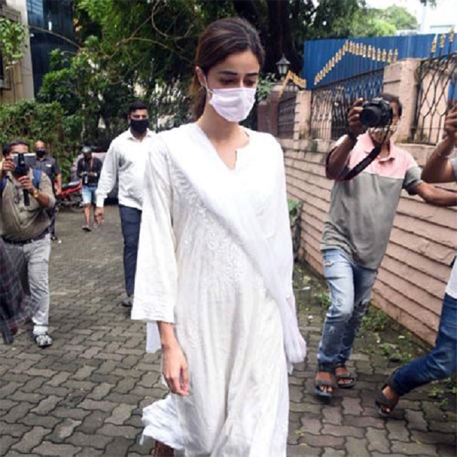 ‘లైగర్’ హీరోయిన్ ఇంట విషాదం ‘లైగర్’ హీరోయిన్ ఇంట విషాదం