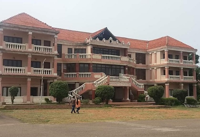 వైజాగ్ రామానాయుడు స్టూడియోస్ తో జగన్ ప్రభుత్వ డీల్? వైజాగ్ రామానాయుడు స్టూడియోస్ తో జగన్ ప్రభుత్వ డీల్?