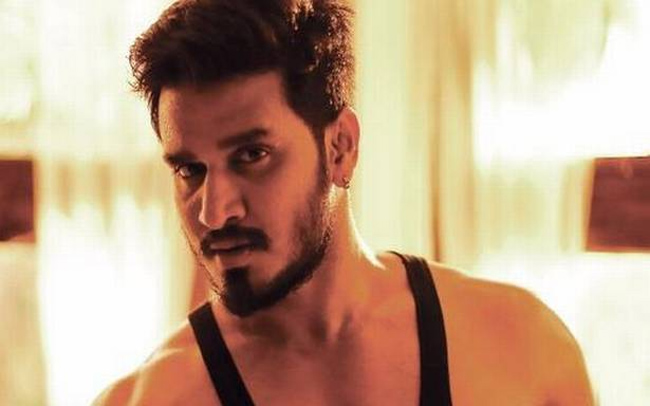 ‘దైవం మానుష్య రూపేణ’ అంటున్న యంగ్ హీరో..!