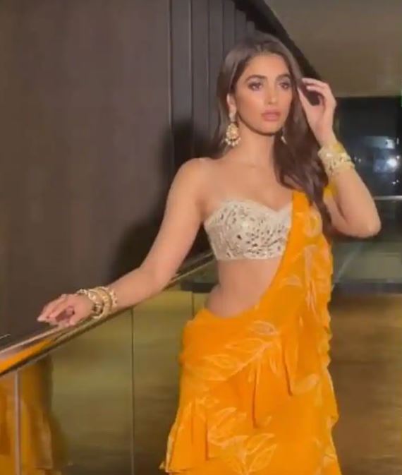 Pooja Hegde Saree: పూజా హెగ్డే కట్టుకున్న చీర ధర ఎంతో తెలుసా?