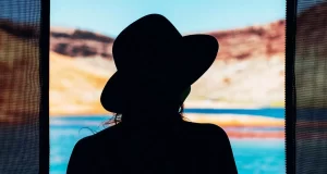 ఆ హీరోయిన్ వెనుక బ‌డా నిర్మాత‌!